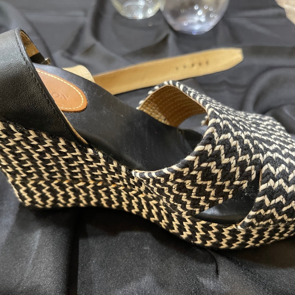 MATT BERNSON WOVEN WEDGE SANDAL - SIZE 6